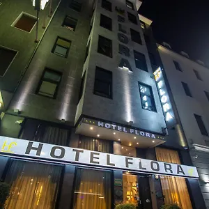 فلورا 3*, ميلان إيطاليا