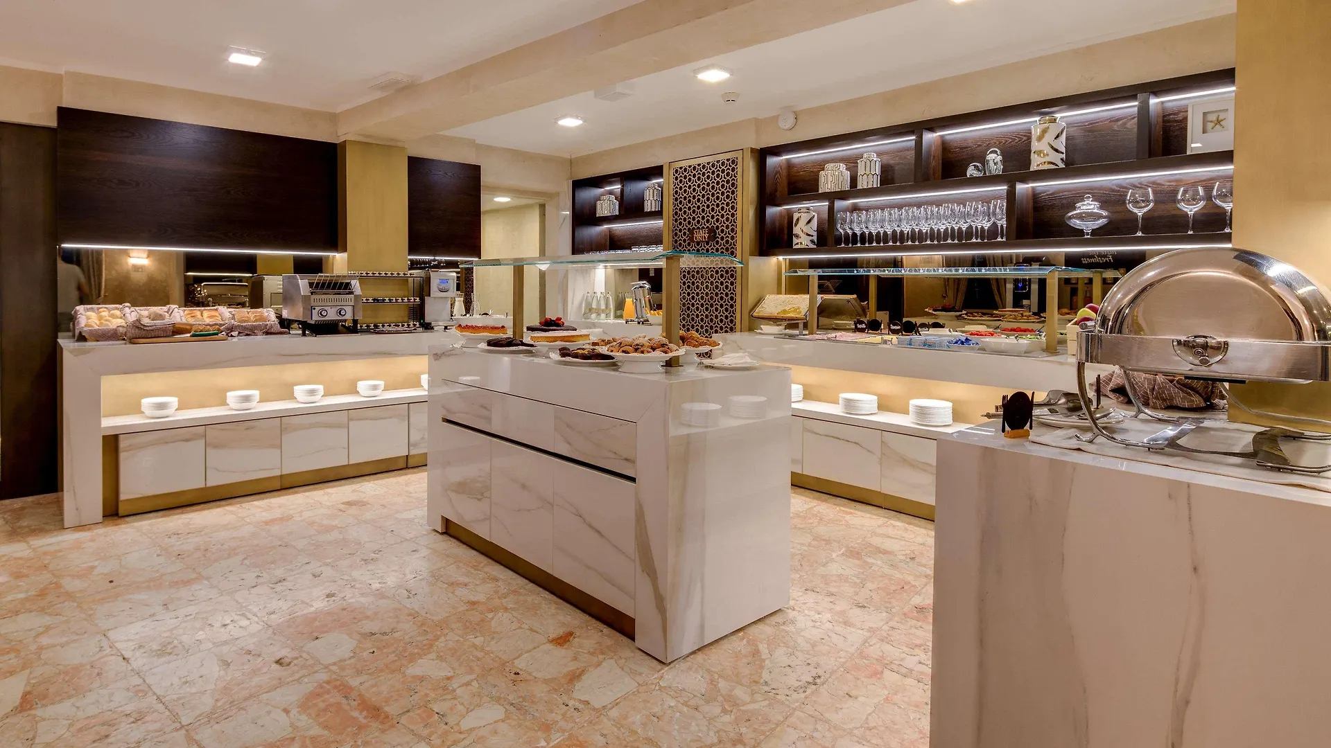 BW Premier Collection Chc Continental Hotel Velence 4*,